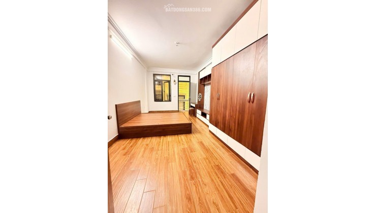 Bán nhà riêng Giáp Nhị, Hoàng Mai dưới 6.3 tỷ. 35m2 x 5T Ngõ nông ô tô gần